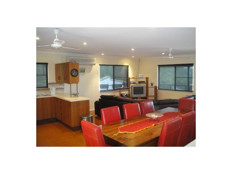 Dingo Beach QLD 4800