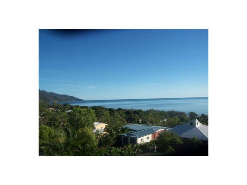 18 Roseric Crescent, Hideaway Bay QLD 4800