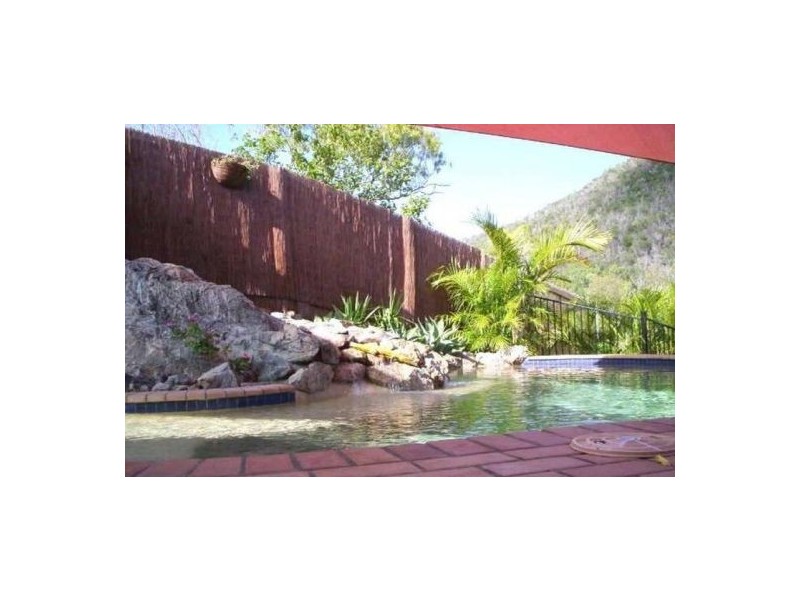 18 Roseric Crescent, Hideaway Bay QLD 4800