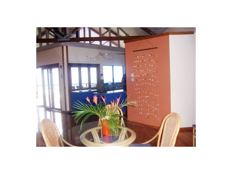 18 Roseric Crescent, Hideaway Bay QLD 4800