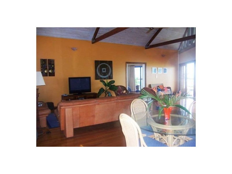 18 Roseric Crescent, Hideaway Bay QLD 4800