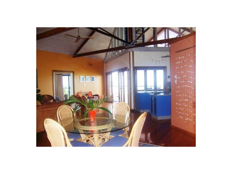18 Roseric Crescent, Hideaway Bay QLD 4800