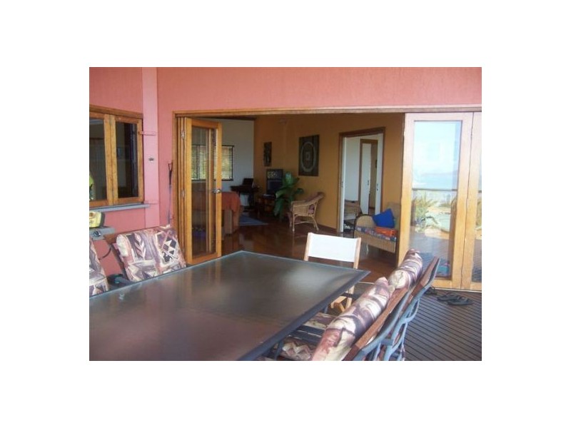18 Roseric Crescent, Hideaway Bay QLD 4800