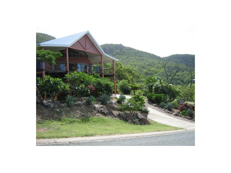 18 Roseric Crescent, Hideaway Bay QLD 4800