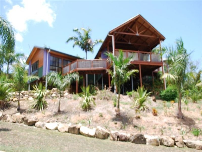 6 Daydream Court, Cannonvale QLD 4802