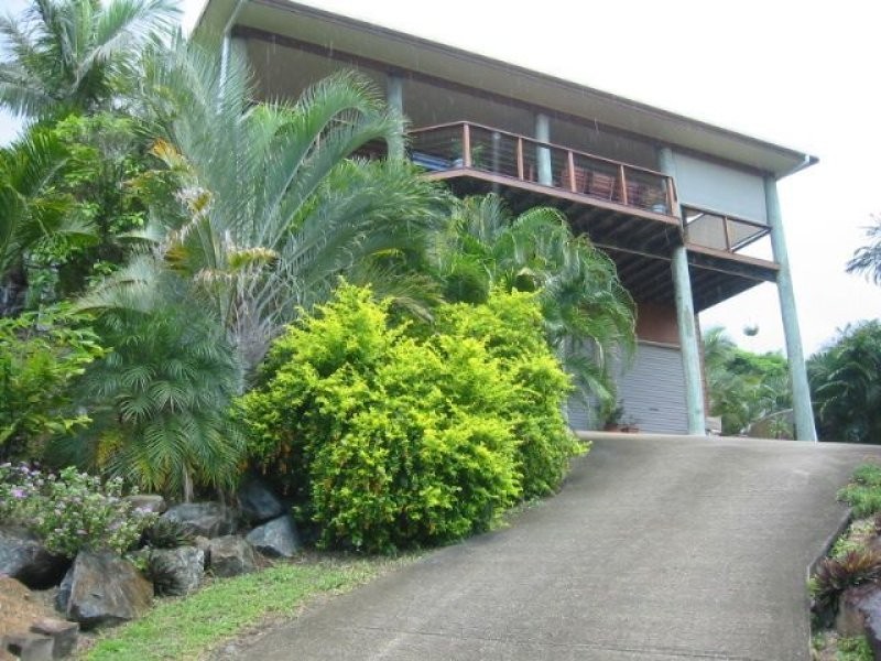 5 South Molle Blv, Cannonvale QLD 4802