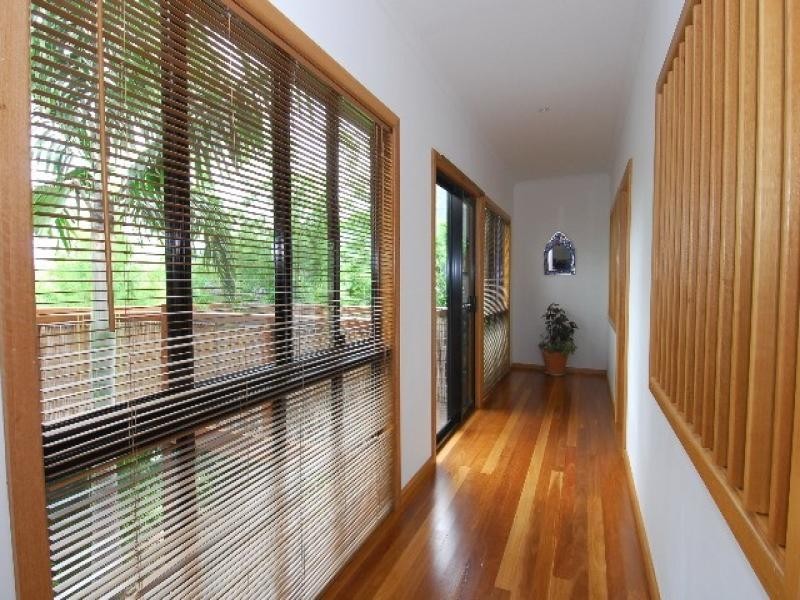 6 Daydream Court, Cannonvale QLD 4802