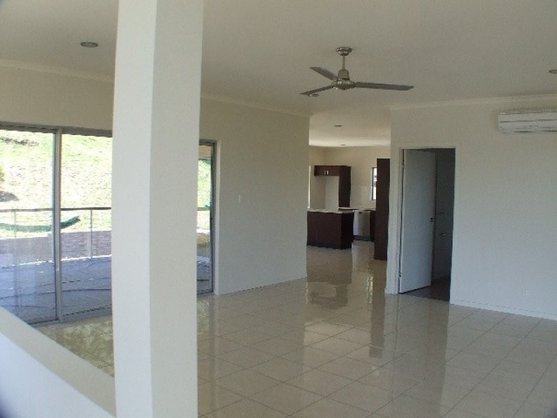 53 Eshelby Drive, Cannonvale QLD 4802