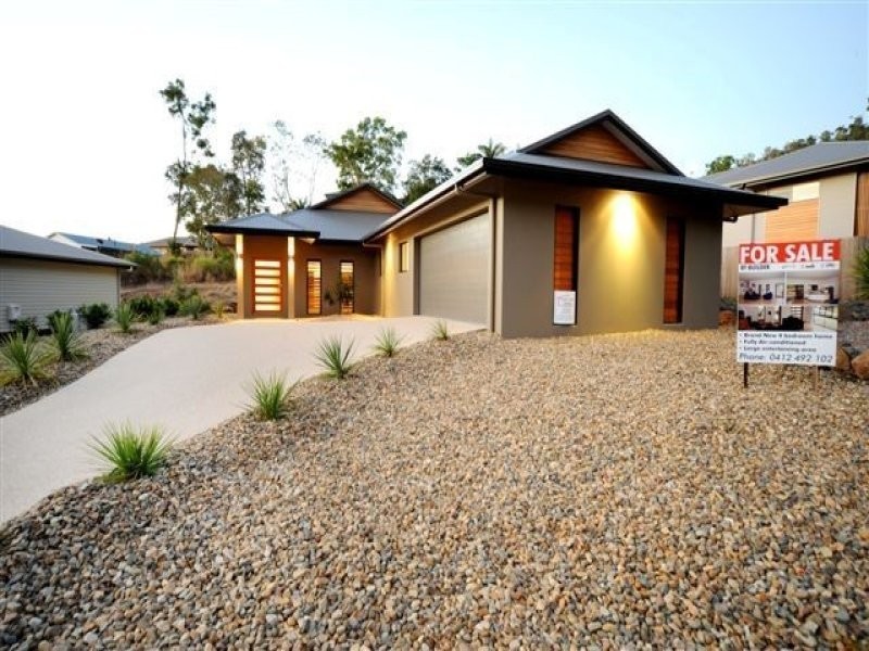 55 Jones Road, Cannonvale QLD 4802