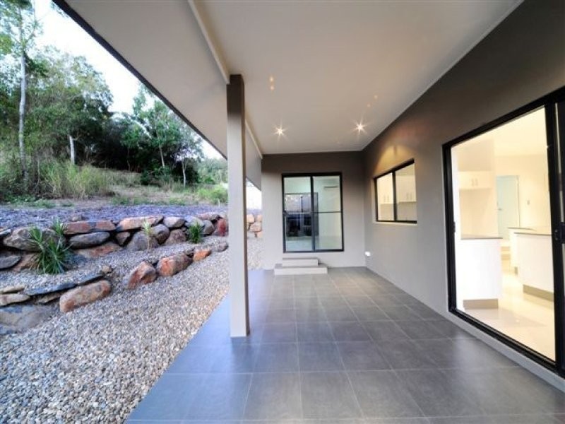 55 Jones Road, Cannonvale QLD 4802