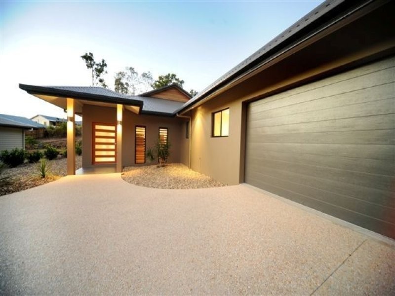 55 Jones Road, Cannonvale QLD 4802