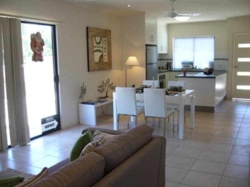 1/36 34 Poole Street, Bowen QLD 4805