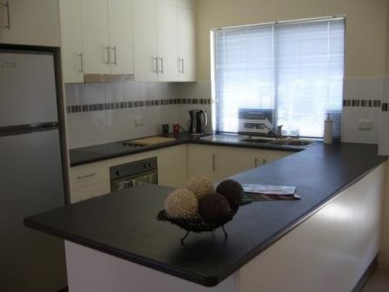 1/36 34 Poole Street, Bowen QLD 4805