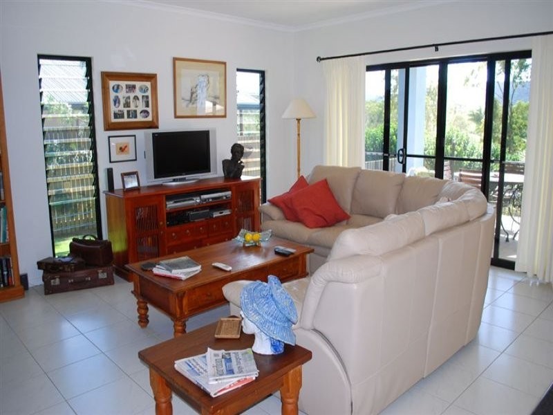 21 Armada Crescent, Jubilee Pocket QLD 4802