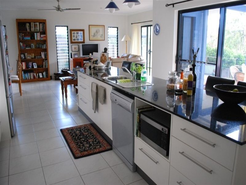21 Armada Crescent, Jubilee Pocket QLD 4802