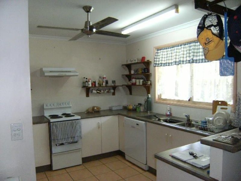 20 Eshelby Drive, Cannonvale QLD 4802