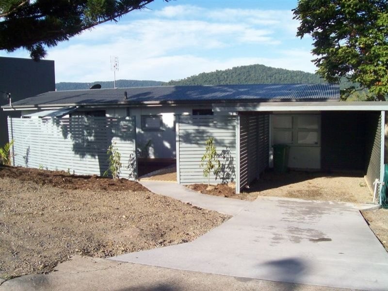 9 Summit Avenue, Airlie Beach QLD 4802