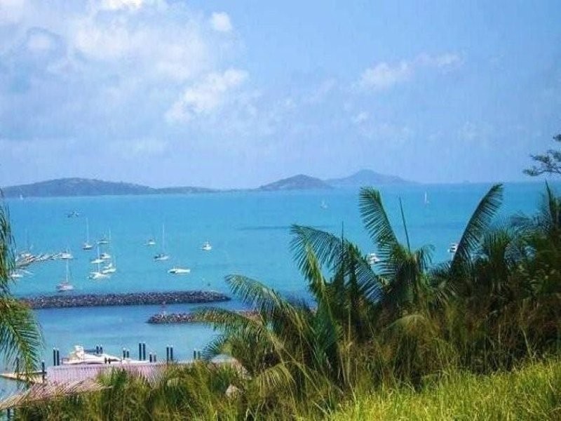 2 Kara Crescent, Airlie Beach QLD 4802