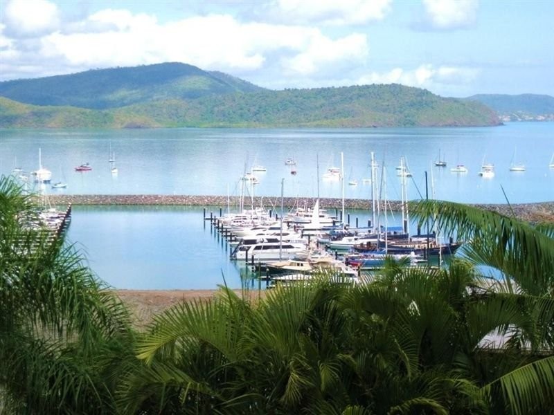 2 Kara Crescent, Airlie Beach QLD 4802