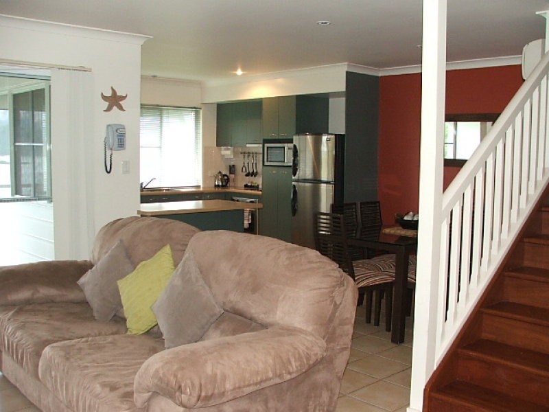 Lewis Street, Airlie Beach QLD 4802