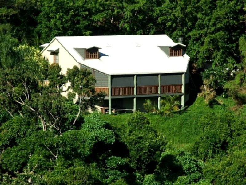 6 Harbour Avenue, Shute Harbour QLD 4802