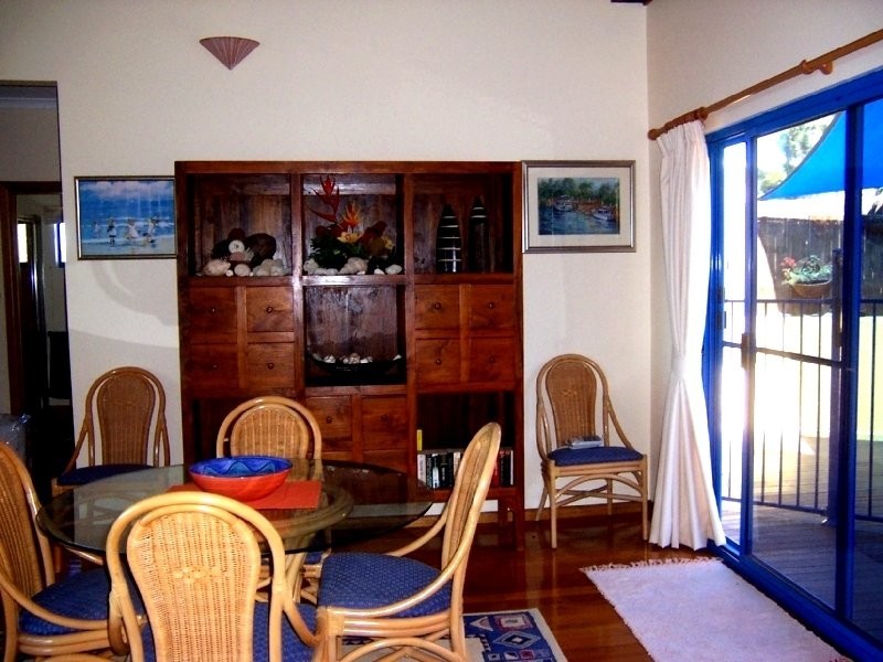 18 Roseric Crescent, Hideaway Bay QLD 4800