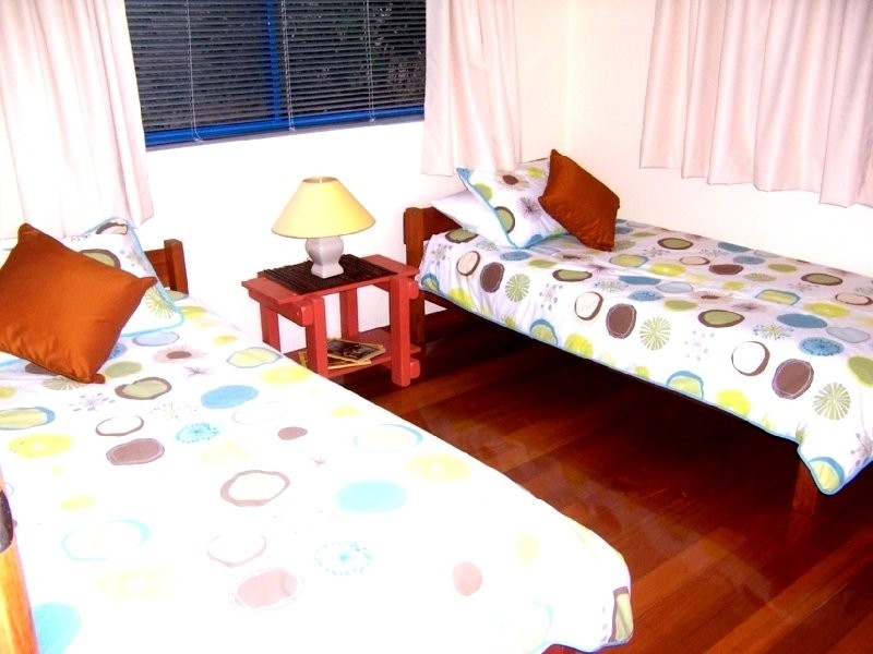 18 Roseric Crescent, Hideaway Bay QLD 4800