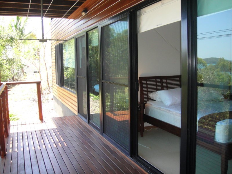17 Passage Avenue, Shute Harbour QLD 4802