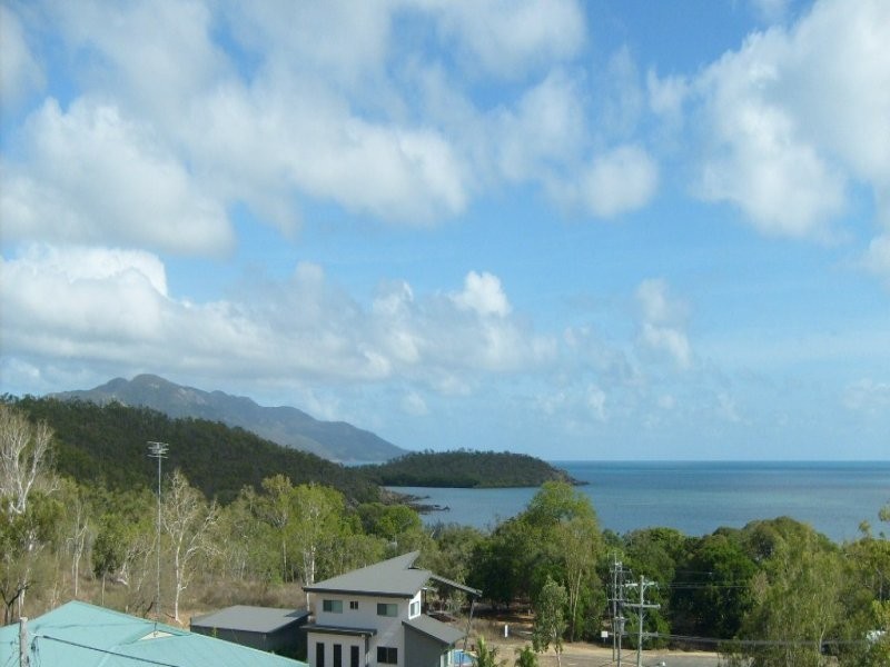 Dingo Beach QLD 4800