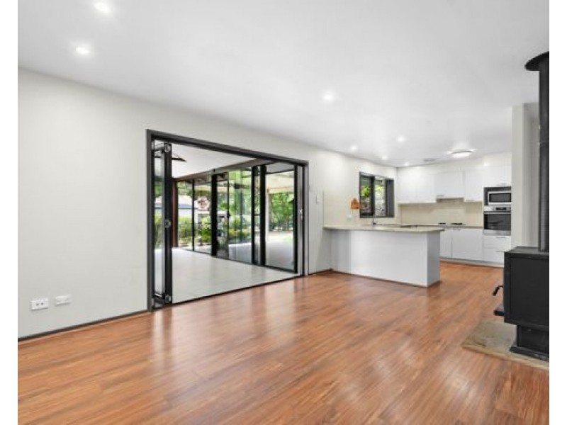15 Glenara Road, Kurrajong Heights NSW 2758