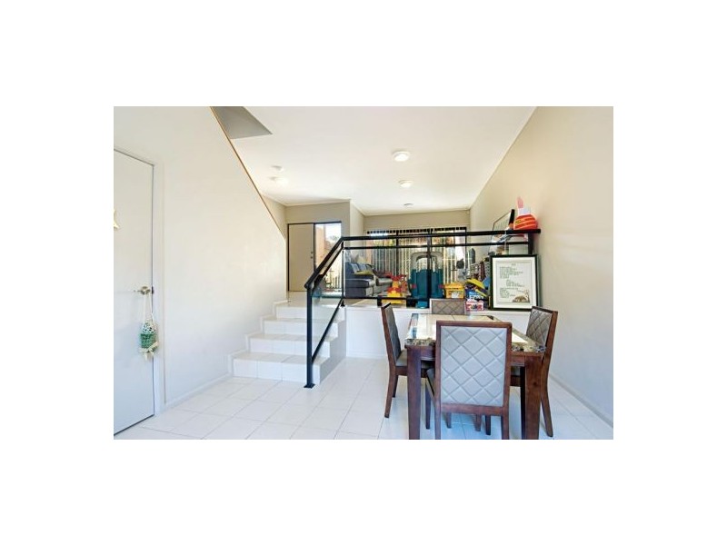 6/2 Charles Street, Carlingford NSW 2118