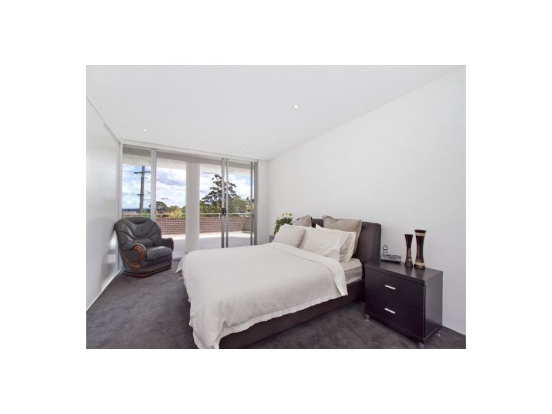 8 Vivyan Close, Denistone NSW 2114