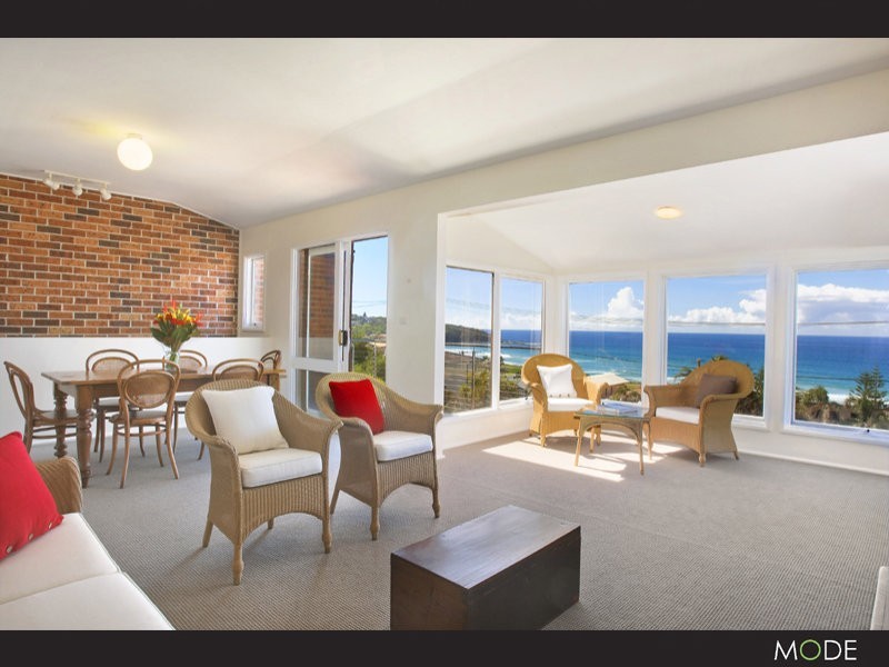18 Gardere Avenue, Curl Curl NSW 2096