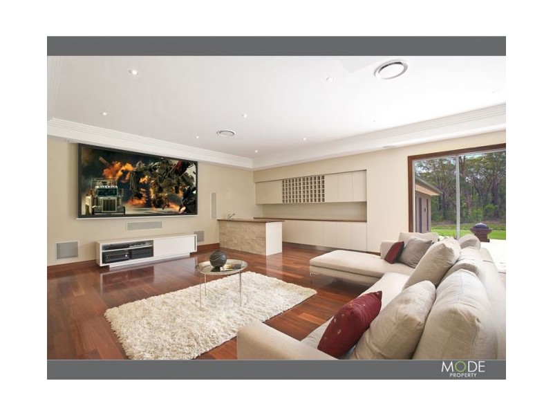 8 Davey Road, Dural NSW 2158