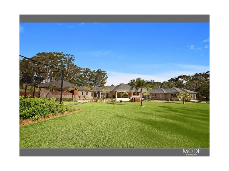 8 Davey Road, Dural NSW 2158