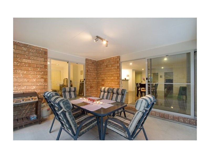 4 Barcoo Street, Pacific Pines QLD 4211