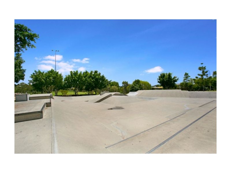 4 Barcoo Street, Pacific Pines QLD 4211