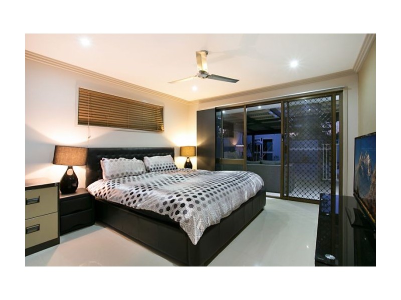 20 Minden Crescent, Helensvale QLD 4212