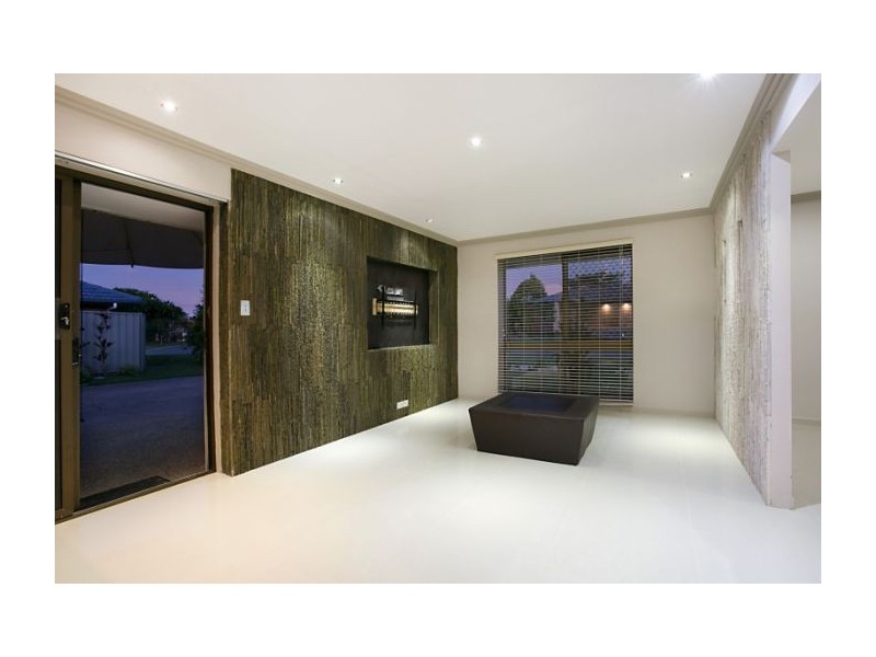 20 Minden Crescent, Helensvale QLD 4212