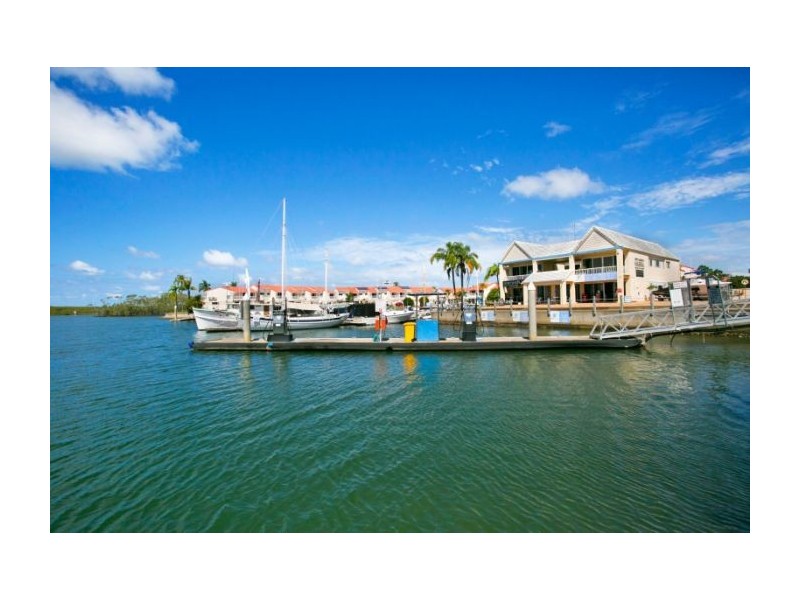 223/64-68 Sickle Avenue, Hope Island QLD 4212