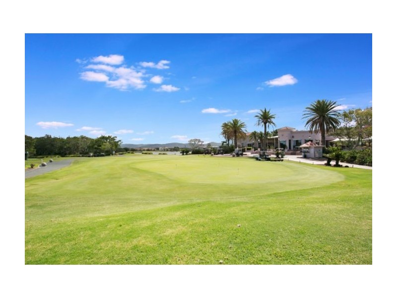 223/64-68 Sickle Avenue, Hope Island QLD 4212