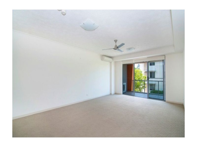 223/64-68 Sickle Avenue, Hope Island QLD 4212