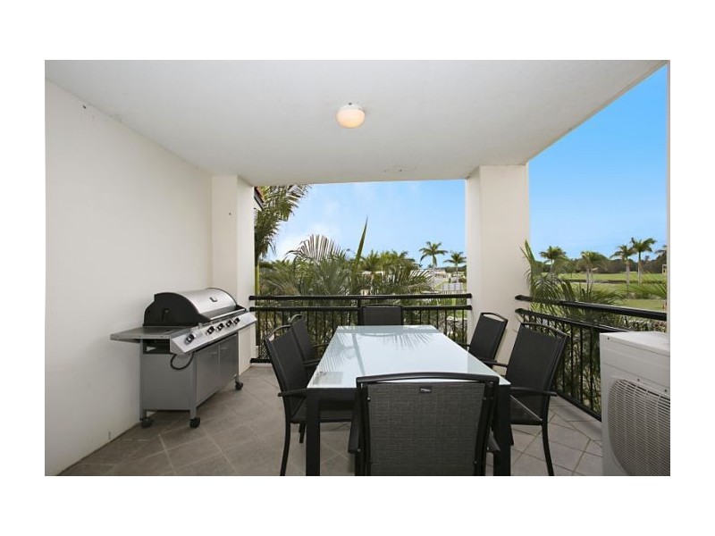 17/993 Springfield Drive, Hope Island QLD 4212