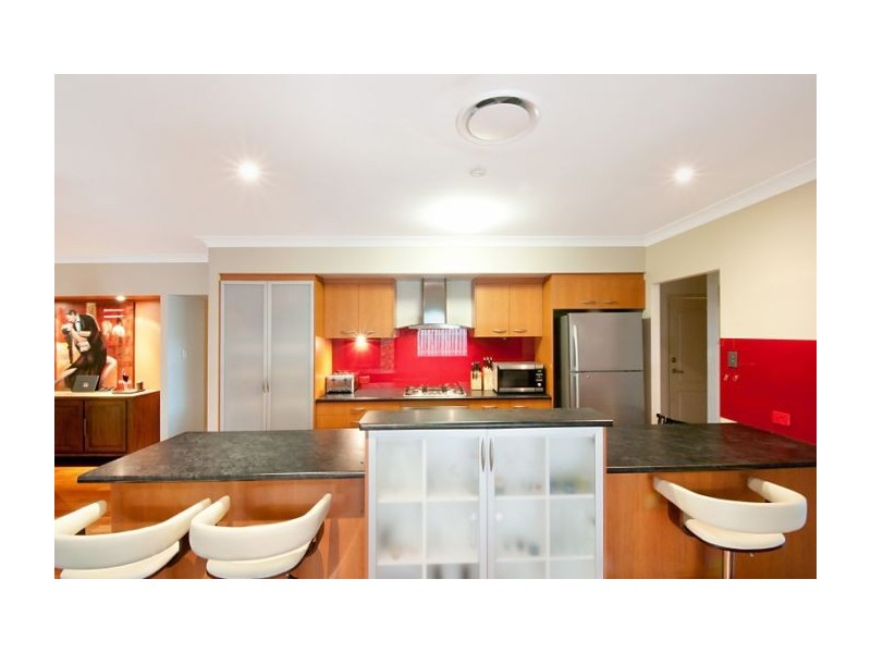 11 Emmaville Crescent, Ormeau QLD 4208