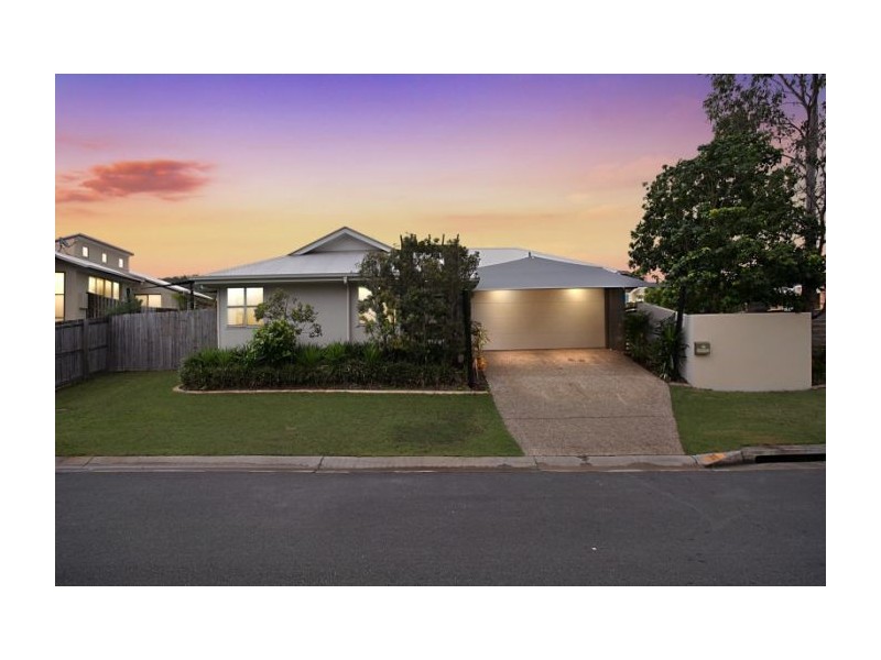 1/2 Sandhurst Crescent, Upper Coomera QLD 4209