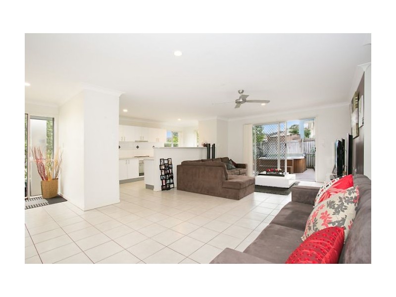 1/2 Sandhurst Crescent, Upper Coomera QLD 4209