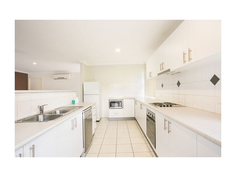 1/2 Sandhurst Crescent, Upper Coomera QLD 4209