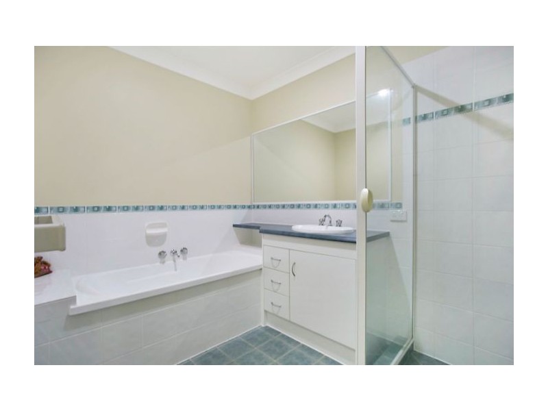 1/18 Dickinson Street, Upper Coomera QLD 4209