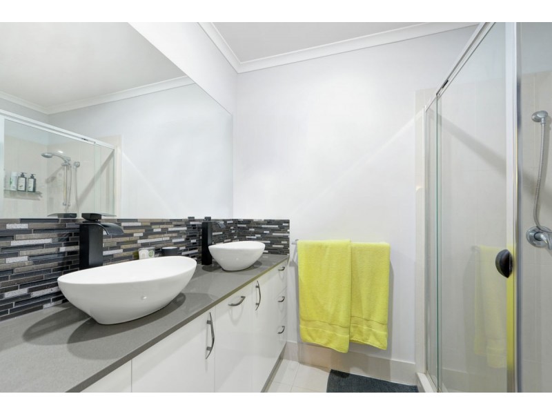 38 Barrington Street, Upper Coomera QLD 4209