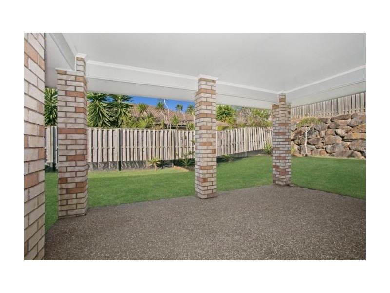 10 Ainslie Street, Pacific Pines QLD 4211